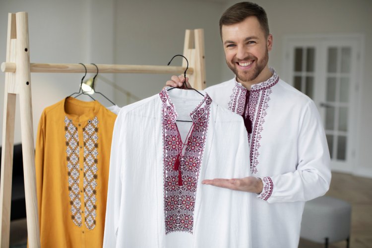 What Are the Best Men's Kurta and Pajama Combinations?